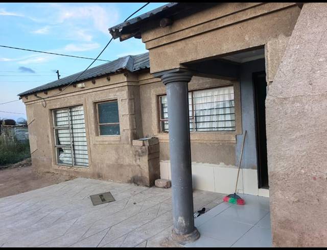 4 BEDROOM HOUSE FOR SALE IN MANKWENG